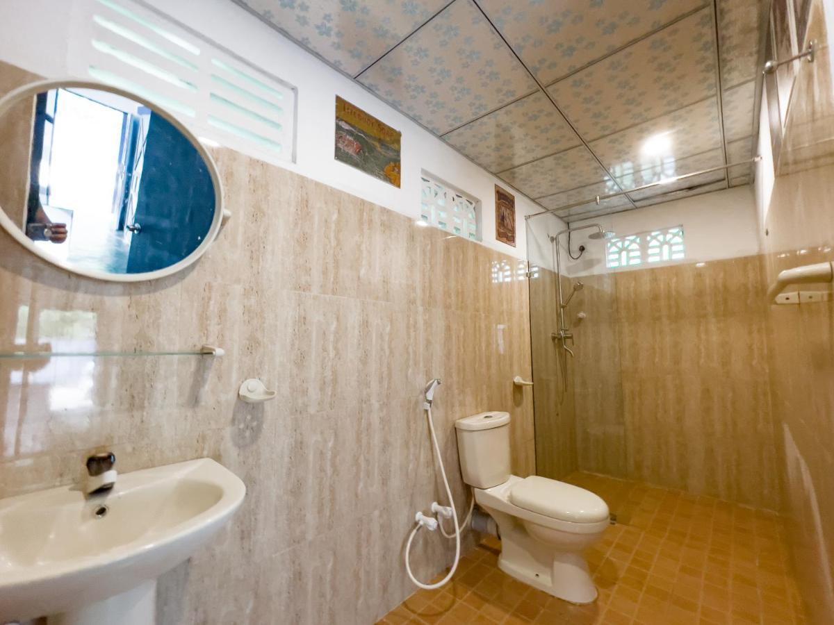 Lost & Found Hostel Weligama Exterior photo