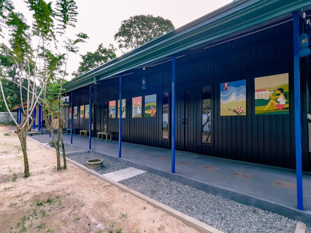 Lost & Found Hostel Weligama Exterior photo