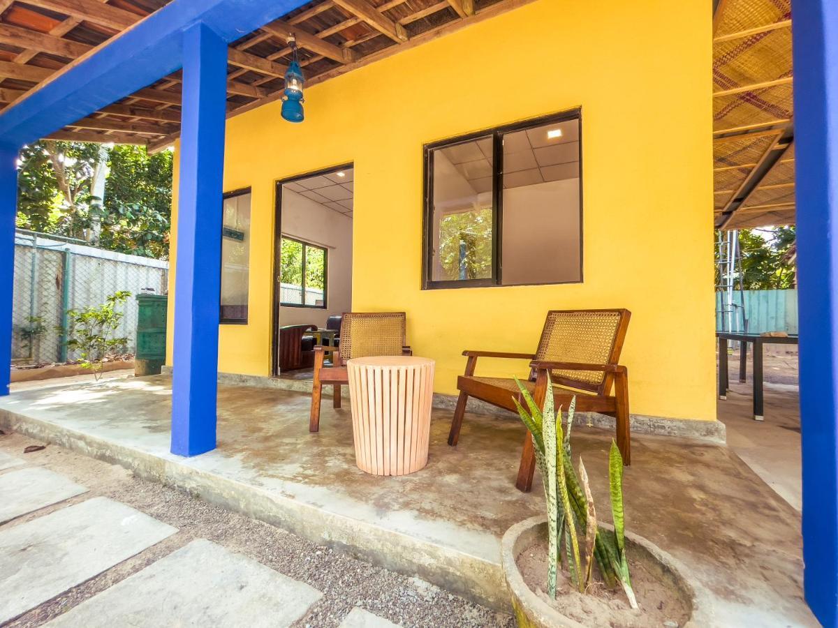 Lost & Found Hostel Weligama Exterior photo