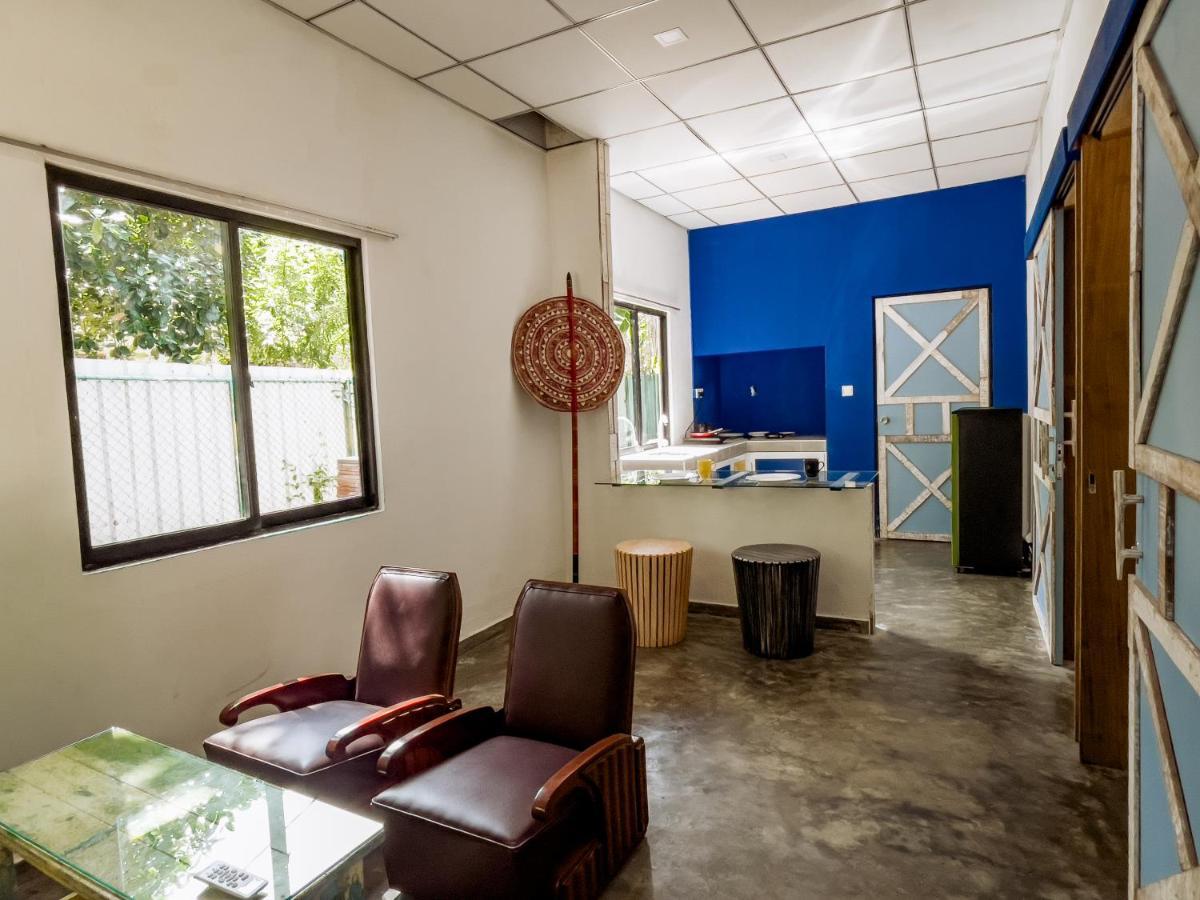 Lost & Found Hostel Weligama Exterior photo
