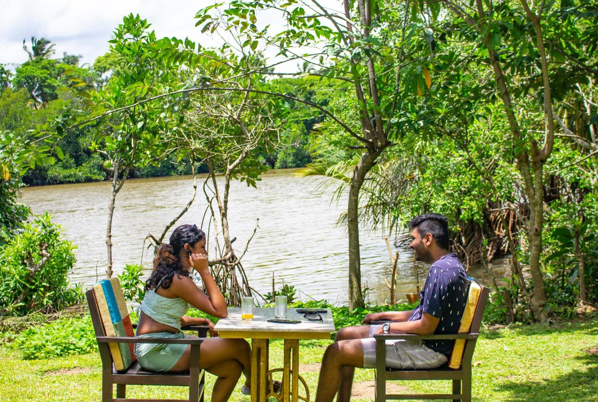 Lost & Found Hostel Weligama Exterior photo